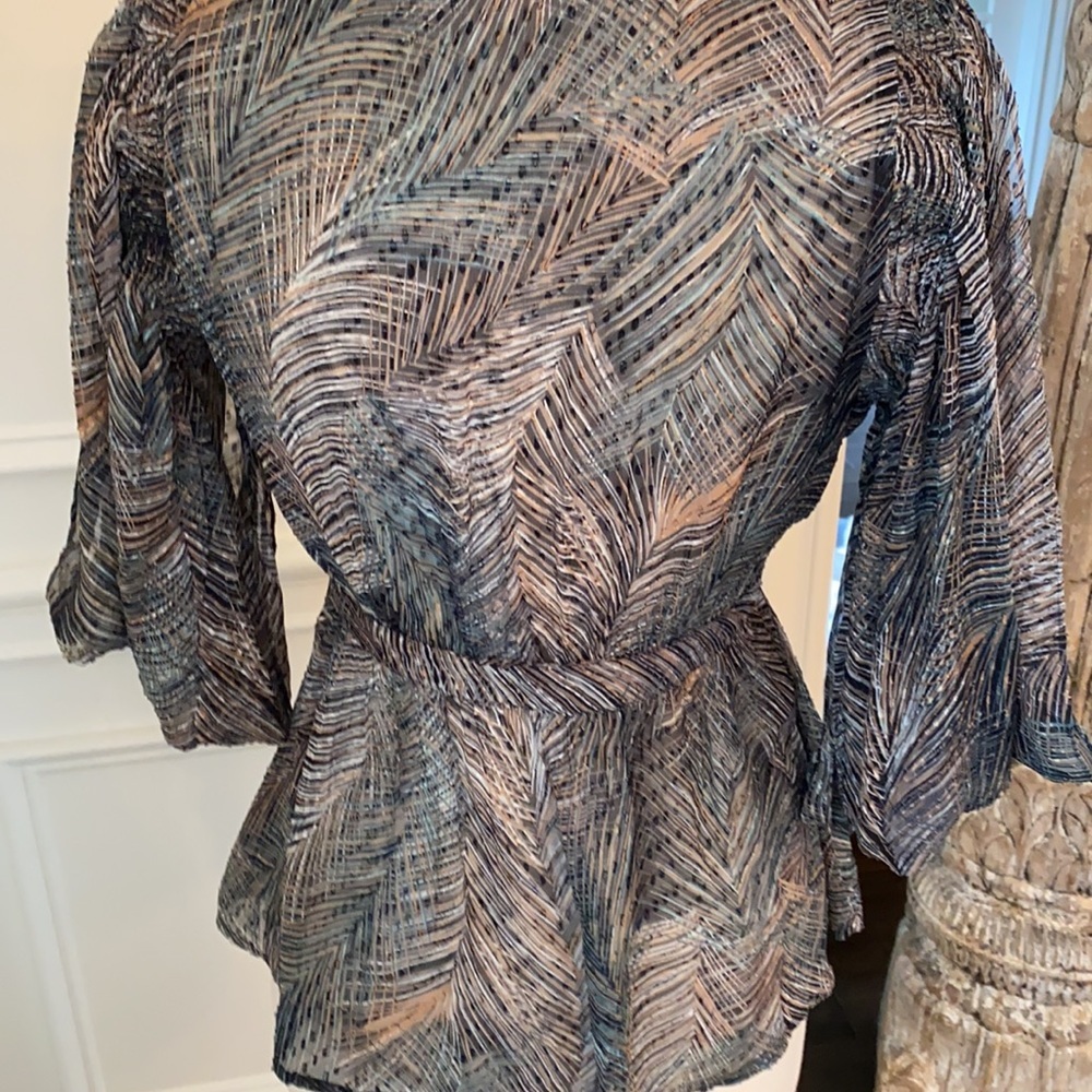 BCBG MAXAZRIA Feather Print Silk Blouse w/Ribbon - Picture 5 of 8